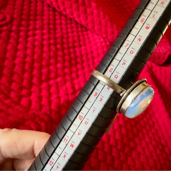 Elegant Silver Opalite Ring 8 1/2 - Picture 7 of 9